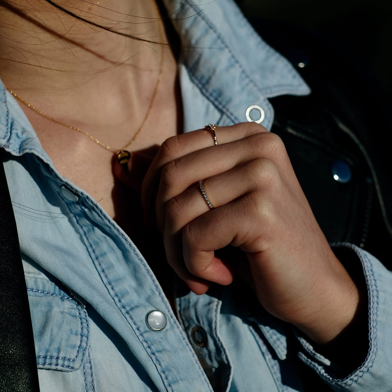 bague fine or et diamants or recyclé 18 carats aupiho joaillerie