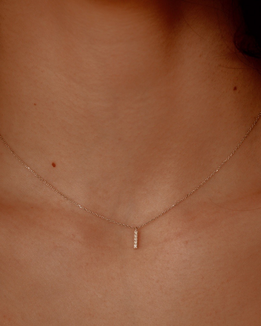 collier pendentif or jaune diamants blancs or 18 carats recyclé barrette jane aupiho joaillerie collier pendentif or jaune diamants blancs or 18 carats recyclé barrette jane aupiho joaillerie