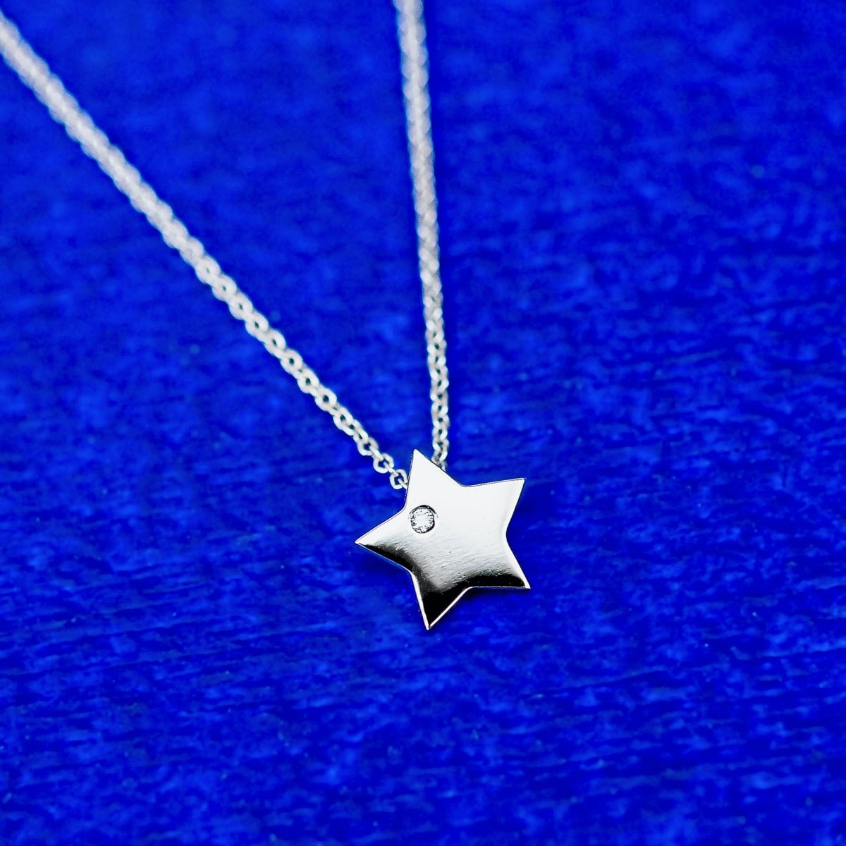 collier étoile or blanc et diamant blanc or recyclé 18 carats aupiho joaillerie collier étoile or blanc et diamant blanc or recyclé 18 carats aupiho joaillerie