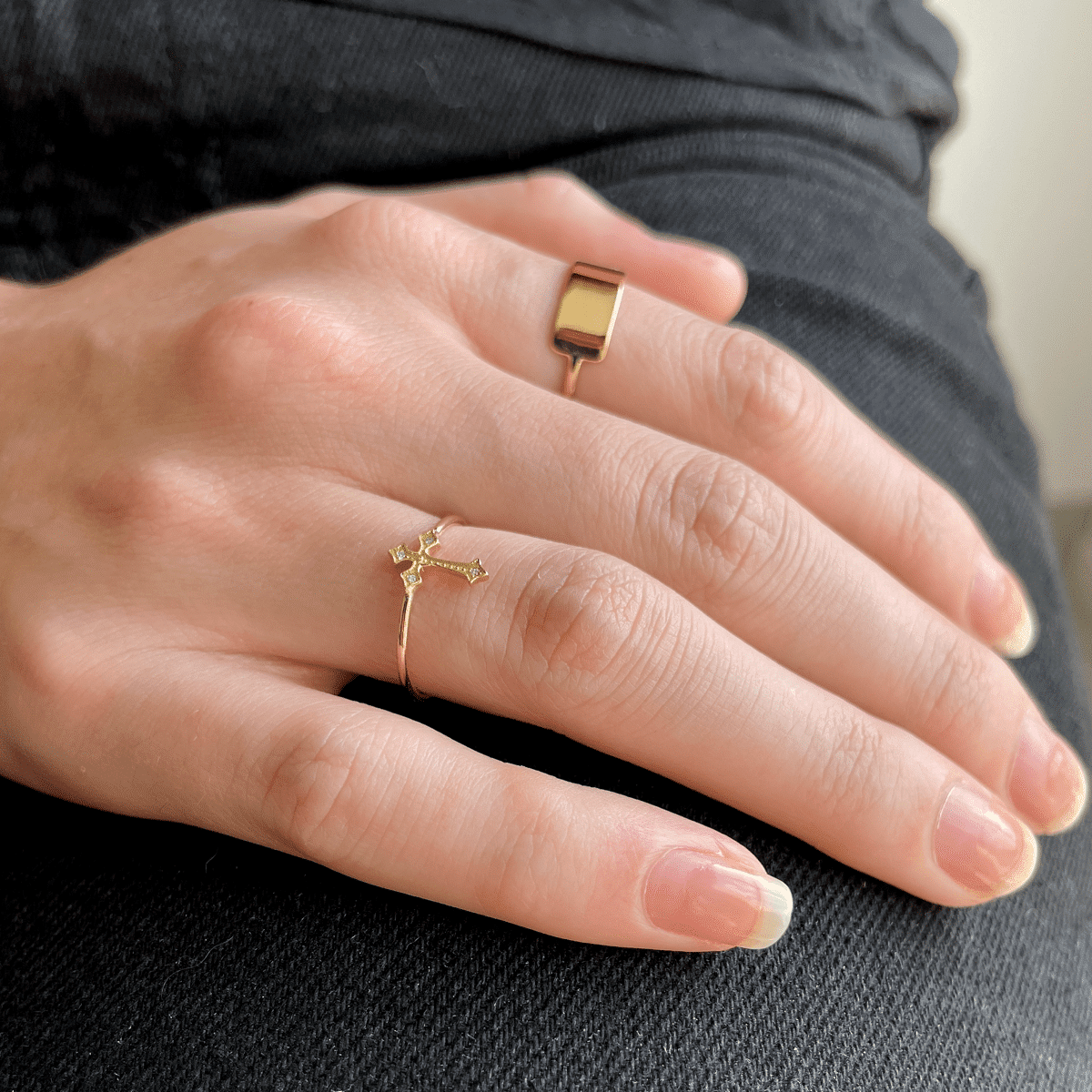 bague croix or jaune et diamants blancs or recyclé 18 carats romy aupiho joaillerie bague croix or jaune et diamants blancs or recyclé 18 carats romy aupiho joaillerie