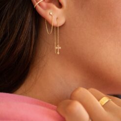 boucle d'oreille croix chaine or jaune or recyclé 18 carats illusion aupiho joaillerie