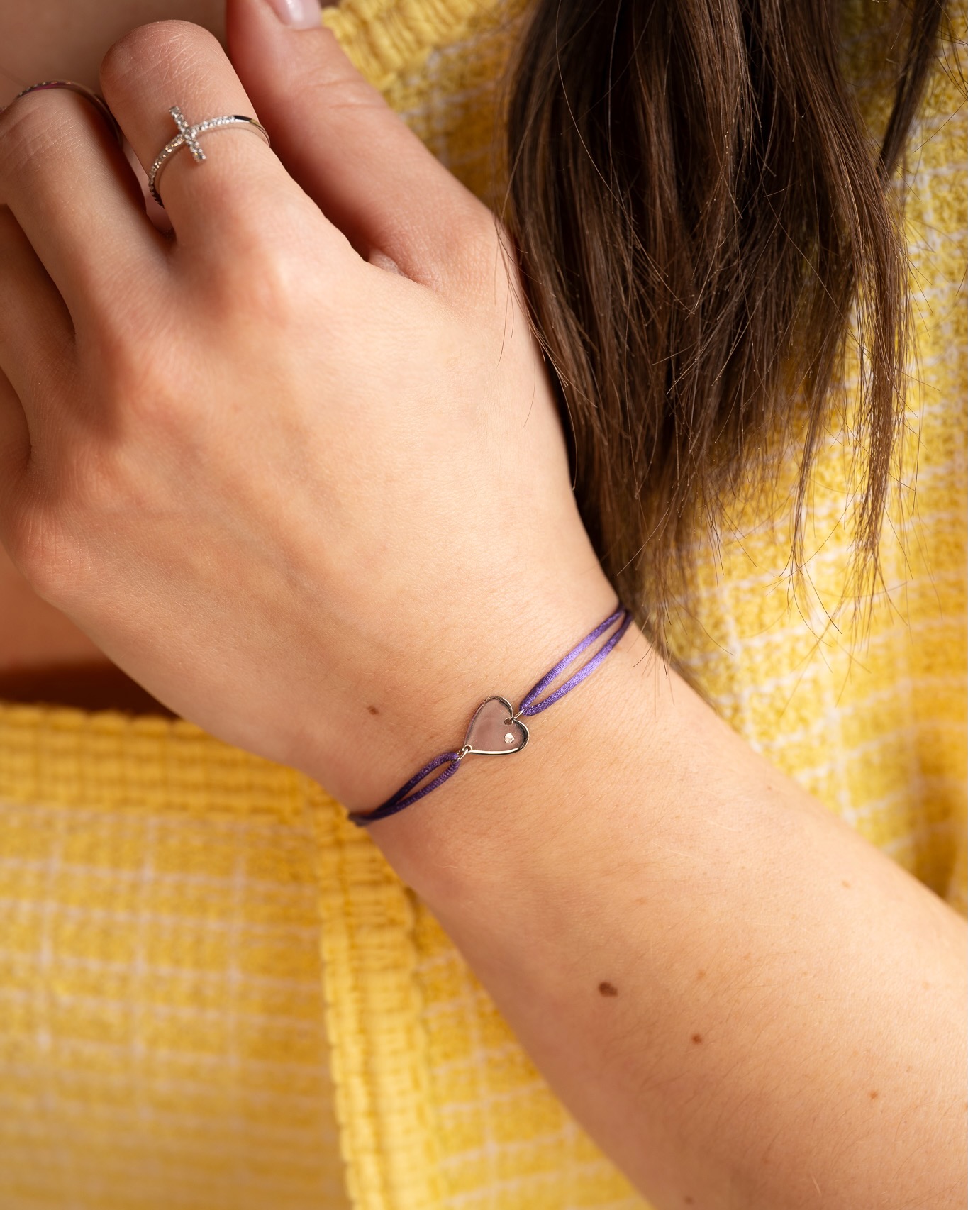 bracelet-cordon-grand-coeur-or-et-diamant-blanc-or-blanc-aupiho-joaillerie bracelet cordon grand coeur or et diamant aupiho joaillerie