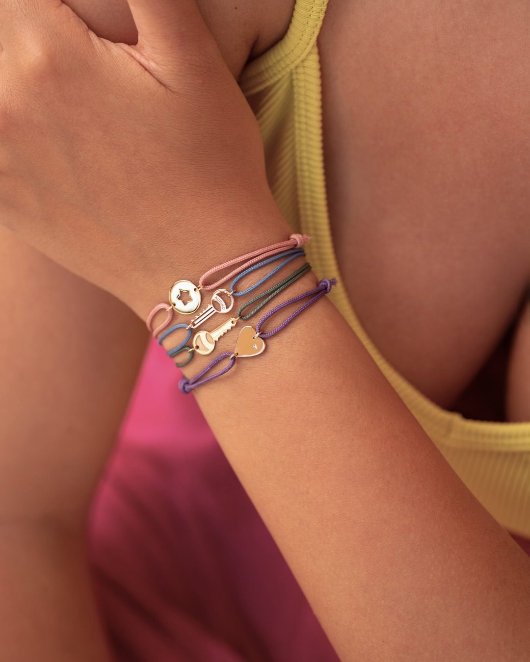 bracelet-cordon-or-grand-coeur-aupiho-joaillerie bracelet-cordon-or-grand-coeur-aupiho-joaillerie