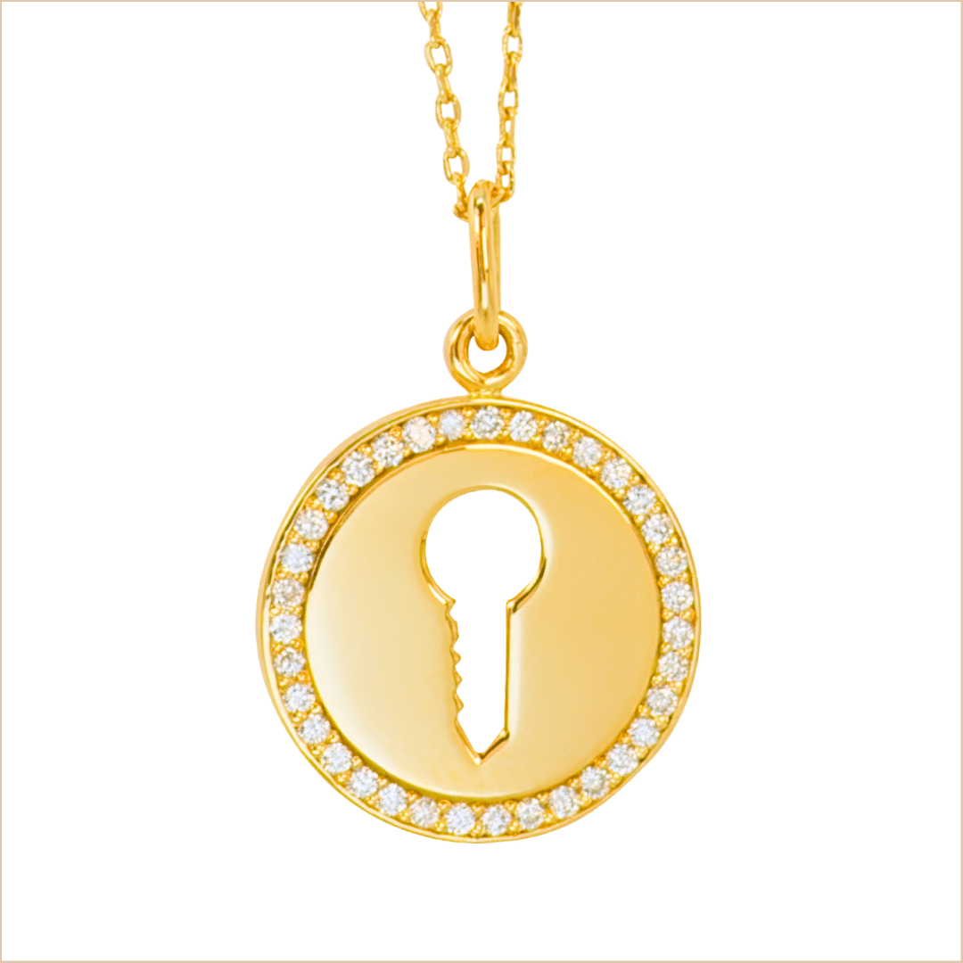 collier médaille clé or jaune et diamants blancs or recyclé 18 carats sésame aupiho joaillerie