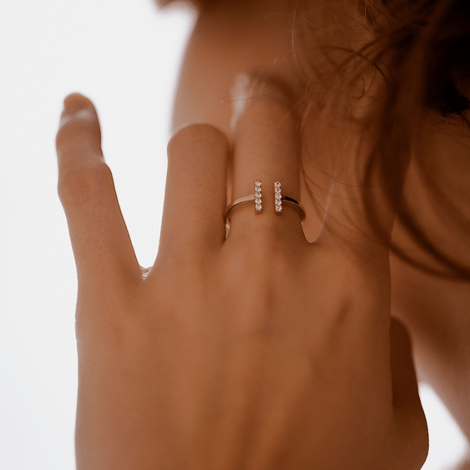 bague barrette or jaune et diamants blancs or recyclé 18 carats aupiho joaillerie bague barrette or jaune et diamants blancs or recyclé 18 carats aupiho joaillerie