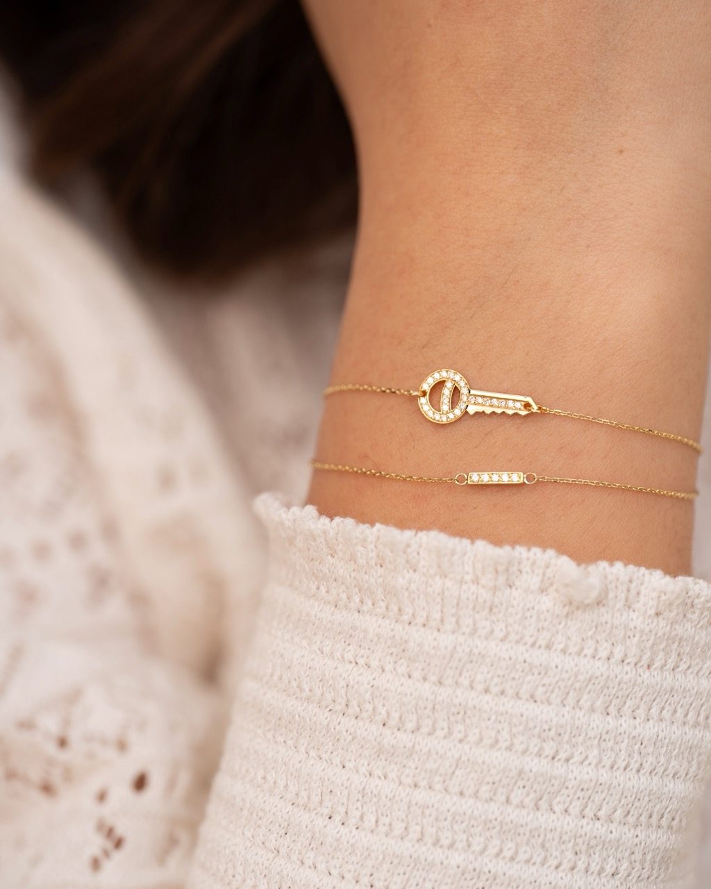 bracelet barrette cle or jaune et diamants blancs or recyclé 18 carats sesame aupiho joaillerie bracelet barrette cle or jaune et diamants blancs or recyclé 18 carats sesame aupiho joaillerie