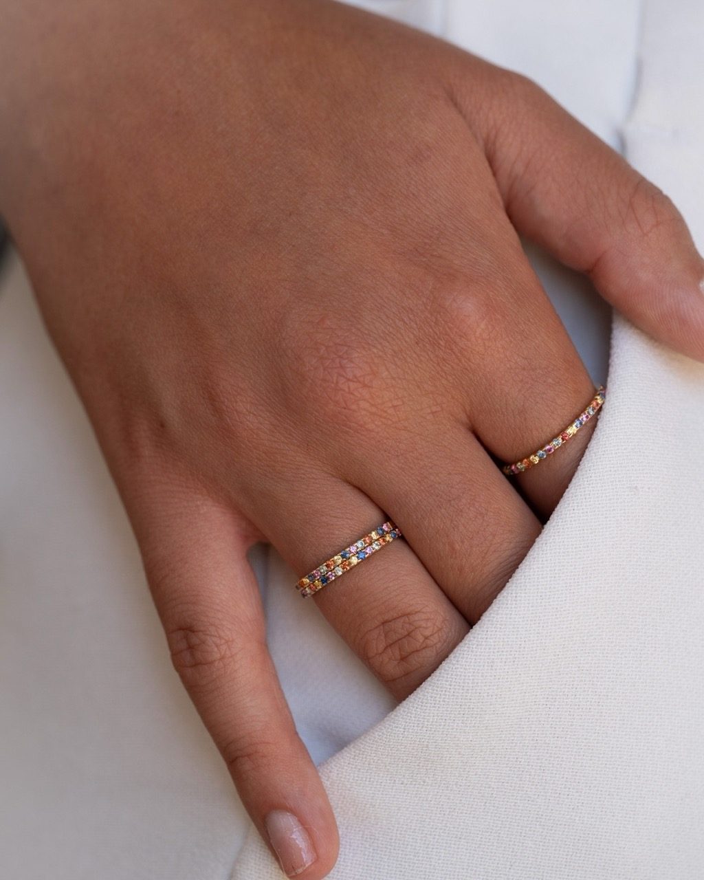 bague arc en ciel or et saphirs multicolores or recyclé 18 carats arc en ciel aupiho joaillerie bague arc en ciel or et saphirs multicolores or recyclé 18 carats arc en ciel aupiho joaillerie