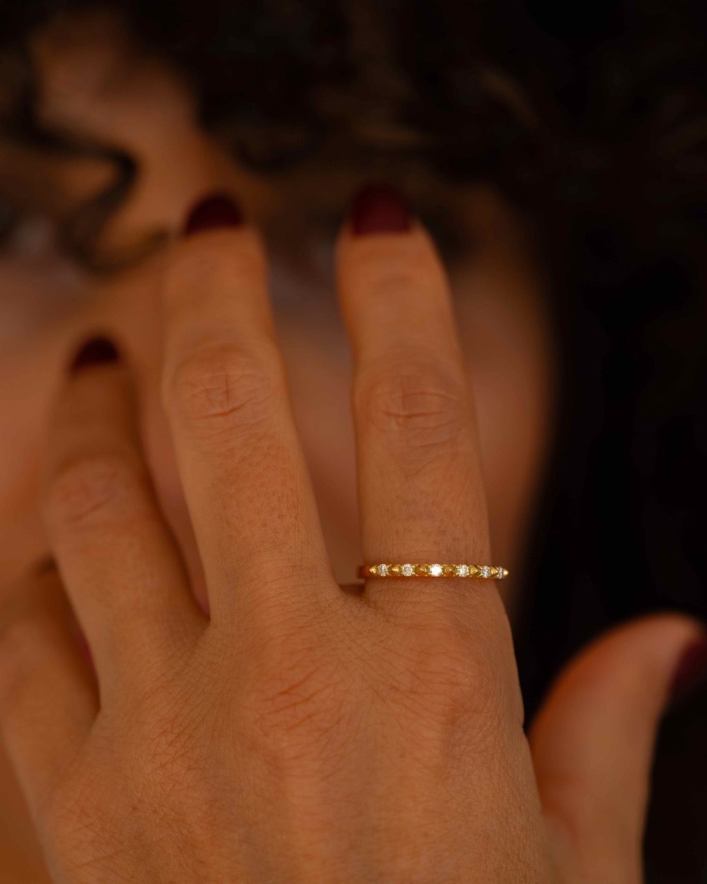 bague-rockme-diamantsblancs-orrose-18k-aupiho-joaillerie bague rock me diamants blancs or jaune 18 carats recyclé aupiho joaillerie