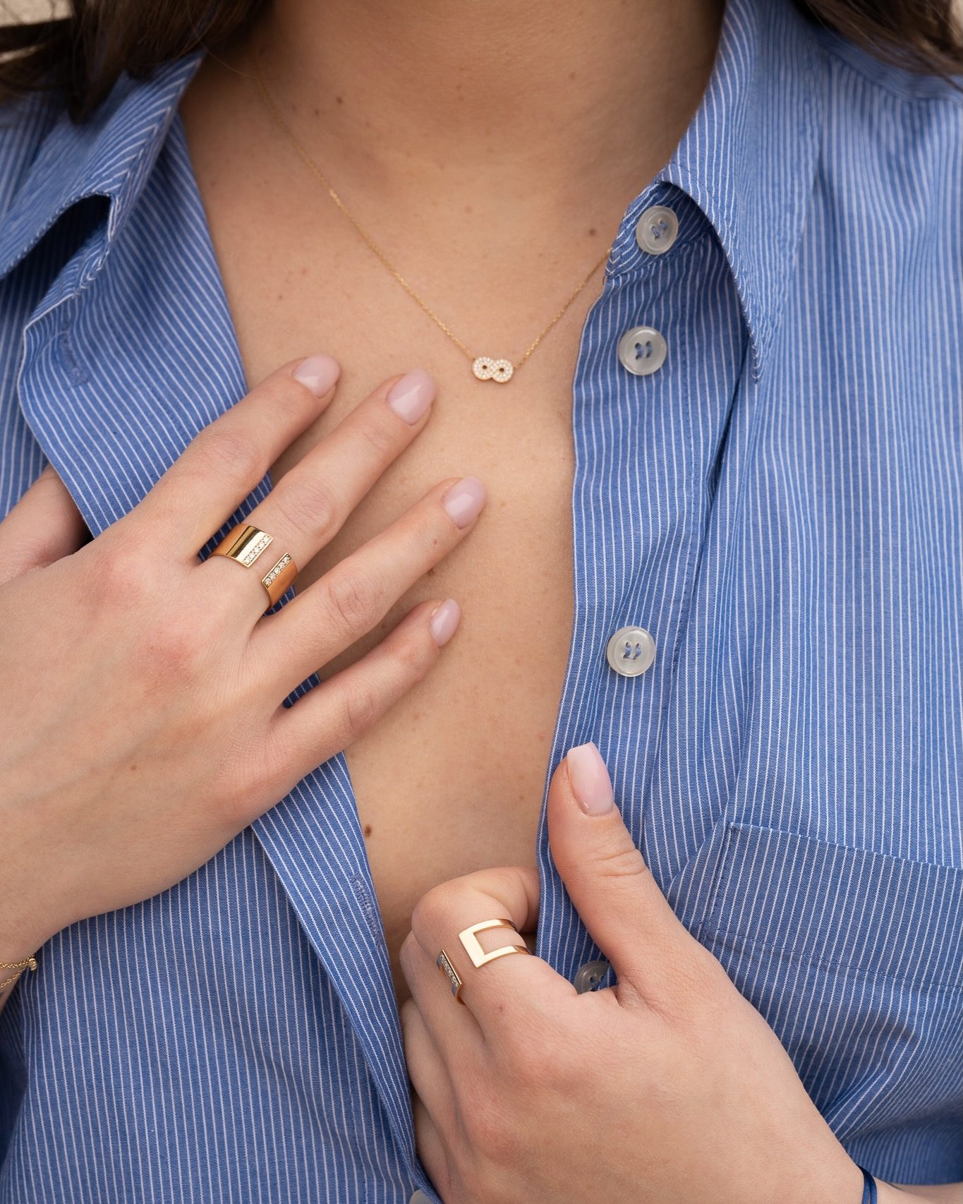 collier infini diamants or jaune aria aupiho joaillerie