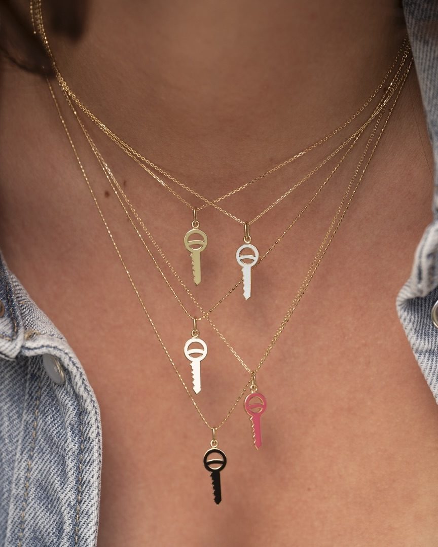 collier-clé-sésame-diamants-or-aupiho-joaillerie 2 collier-clé-sésame-diamants-or-aupiho-joaillerie