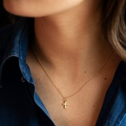 collier croix or et diamants aupiho joaillerie