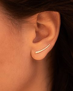 Les boucles d'oreilles grimpantes : audacieuces et modernes boucles d'oreilles grimpantes