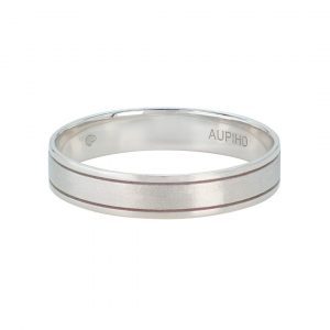 Quelle alliance pour homme choisir pour un mariage ? alliance pour homme or blanc 18 carats aupiho joaillerie